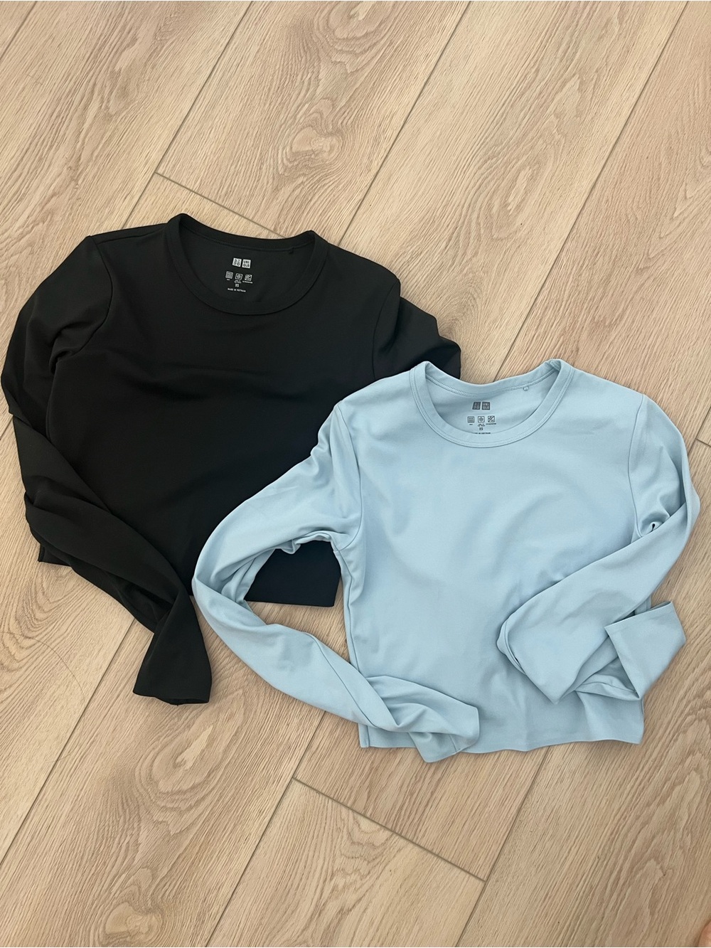 2 UNIQLO Women’s Crew Neck cooling top - Black & Light Blue